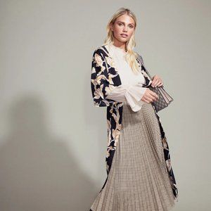 Maison Du Soir Black Gold Floral Robe, L/XL